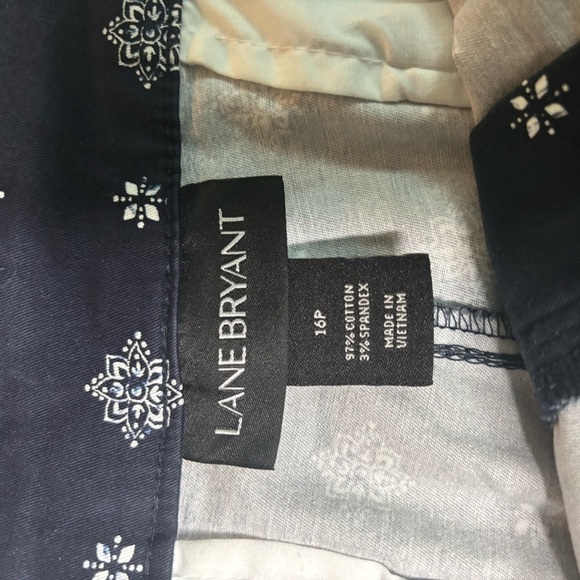 Lane Bryant Blue and White Bermuda Shorts with Paisley Design - Picture 10 of 10